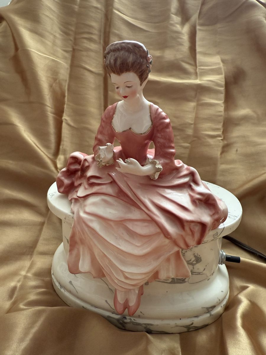 RARE “Dear Ruth” Vintage TV Lamp 1950’s