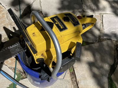Free Working Chainsaw
