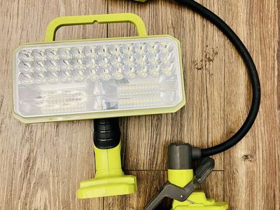 Ryobi ONE+ 18V LED light set 4200LM Flood Light + Flexible Clamp Light