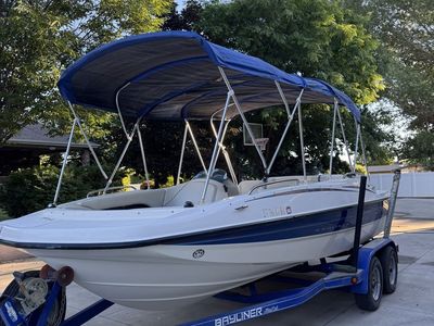 2005 Bayliner SD197