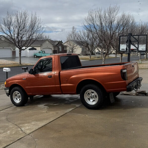 2004 MAZDA B B2300