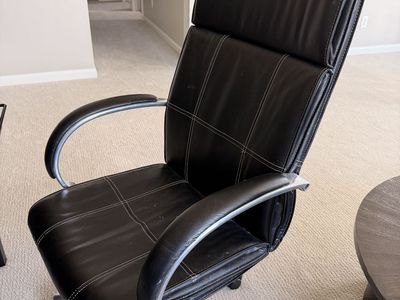 Black Leatherette Executive Office Chair with White Stitching - Ergonomic Design