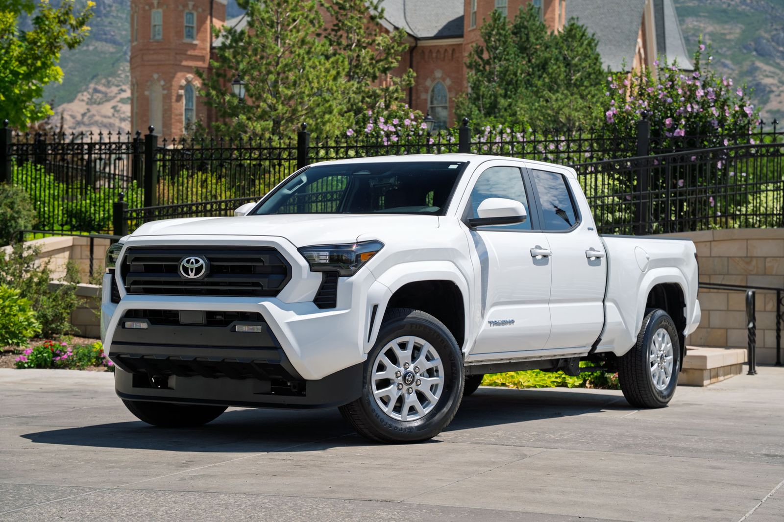 2024 Toyota Tacoma SR5