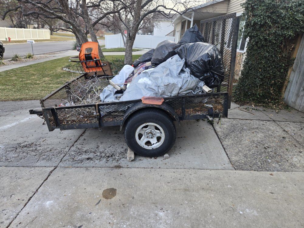 5×8 single axel trailer with ramps.