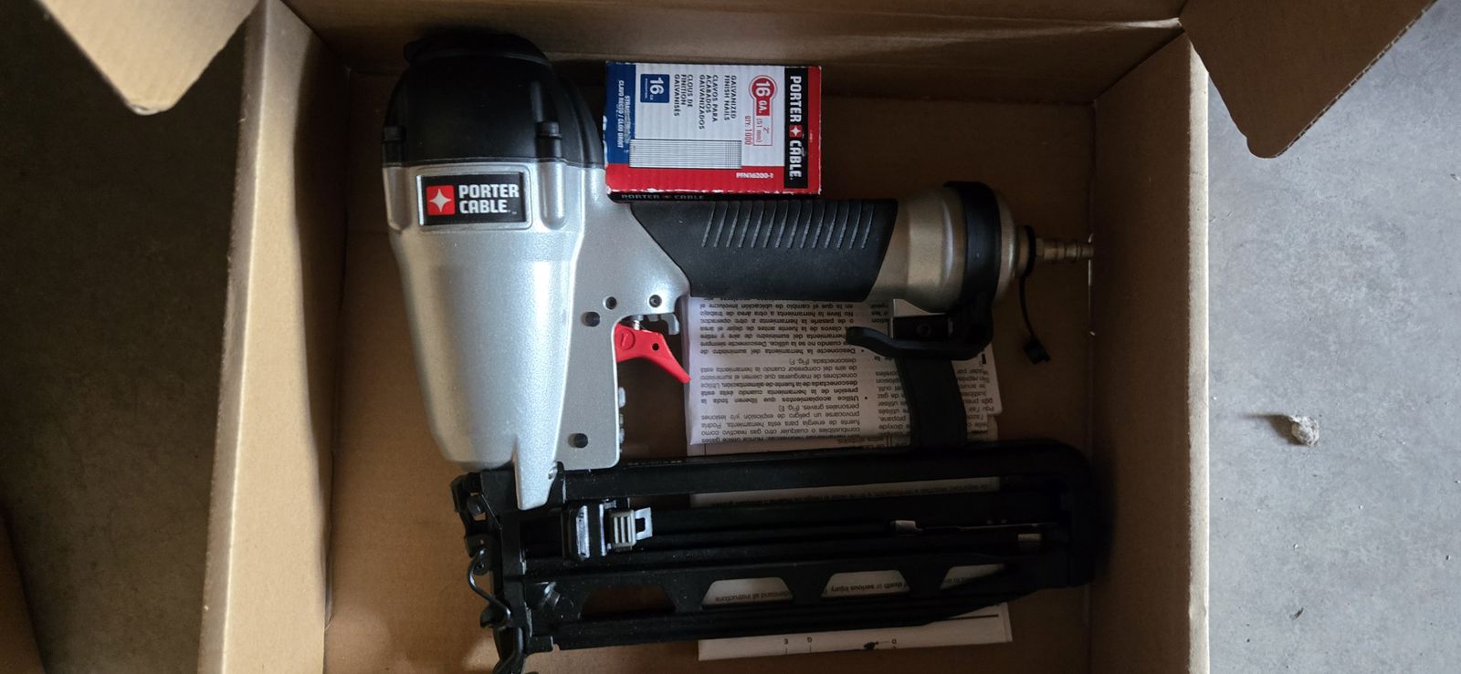Porter Cable 16-gauge finish nailer FN250C