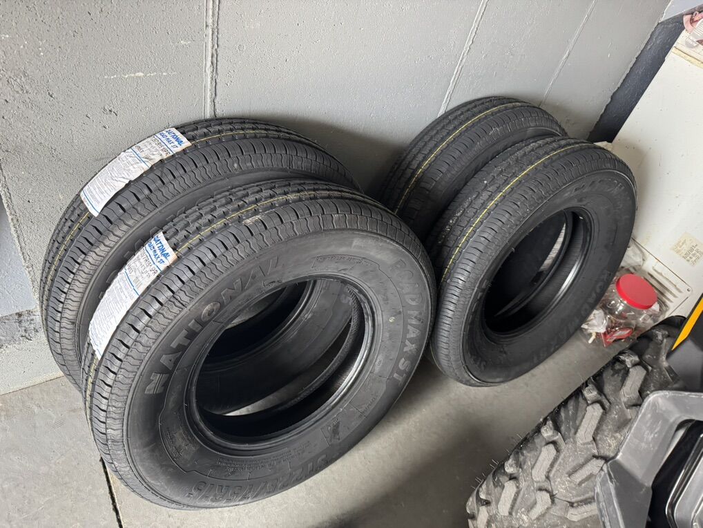 Trailer Tires New  ST205/75R15