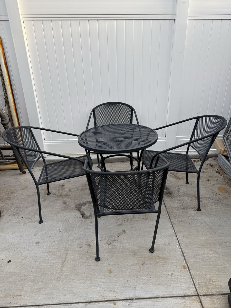 All Metal simple black patio set with 4 chairs