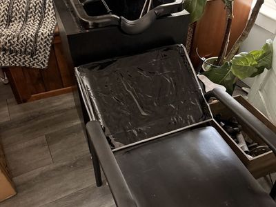 Salon, shampoo, bowl chair