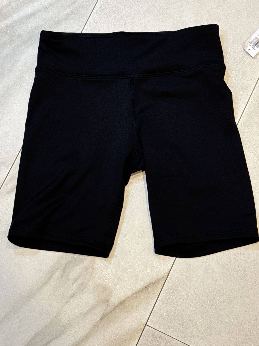 NWT Old Navy Size 10–12 Black Go Dry Biker Shorts