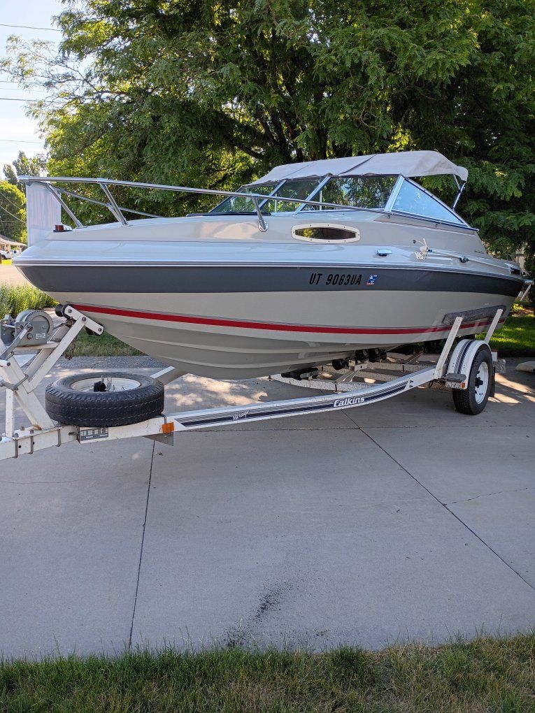 18' Seaswirl Sierra Cuddy Classic