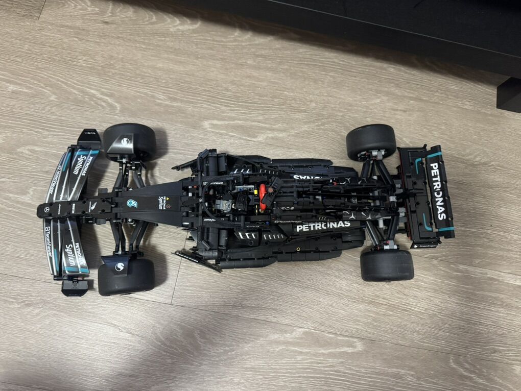 Mercedes-AMG F1 W14 E Performance