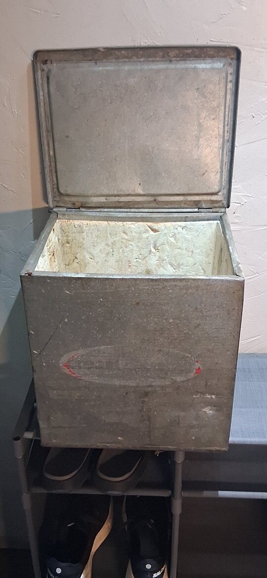 on the porch vintage insalated milk box