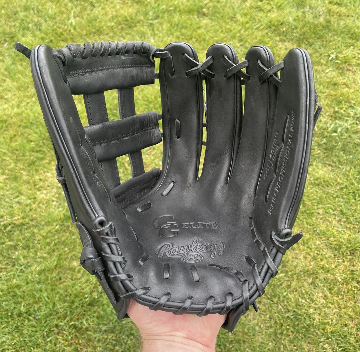 New Rawlings Gold Glove Elite 14 in. Baseball/Softball Glove