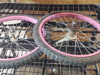 18 inch bike wheels and tires