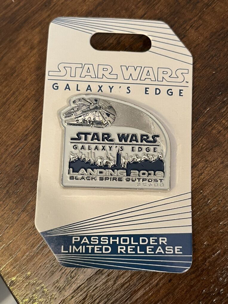 Stat Wars Galaxy's Edge Disneyland Exclusive