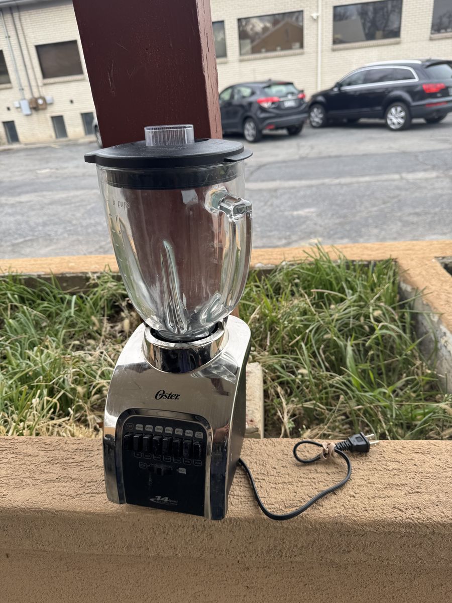 Oster 14 speed  all Metal drive Glass Blender