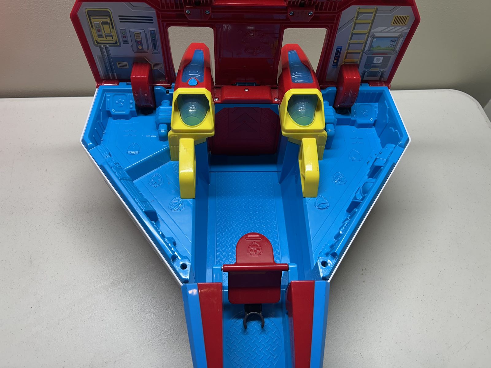 Main image 4