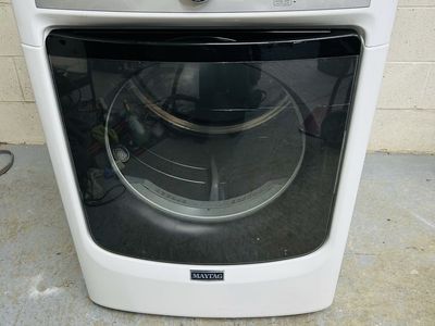 Maytag electric dryer with steam refresh