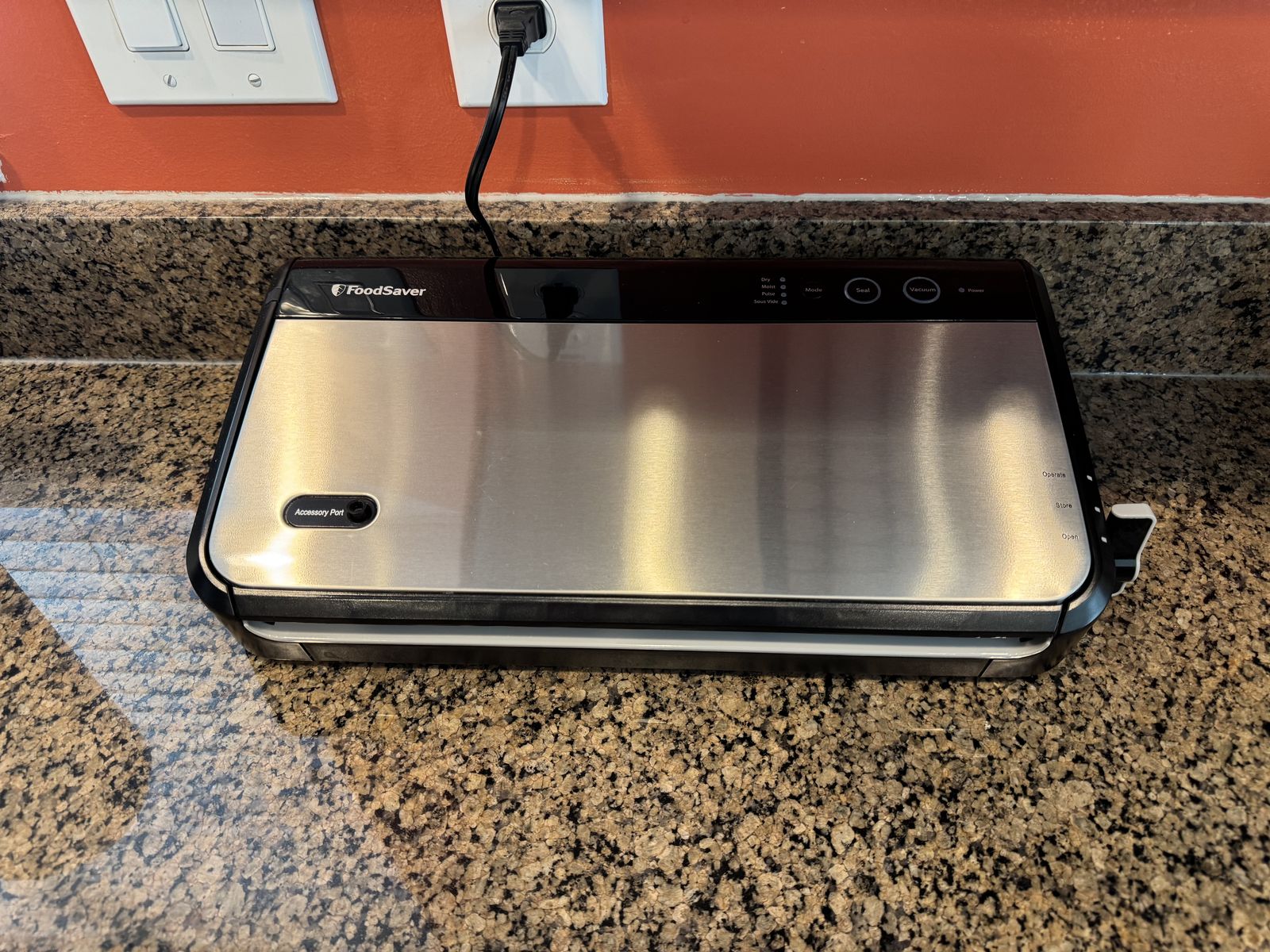 Food Saver Vacuum Sealer + Bags & Rolls Bundle