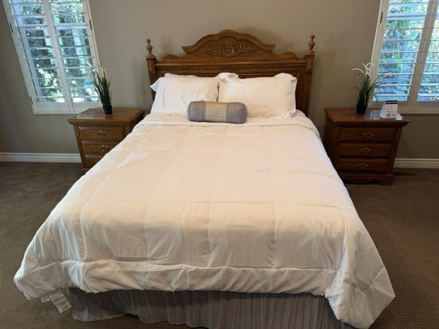 Complete 5 Piece Queen Bedroom Set