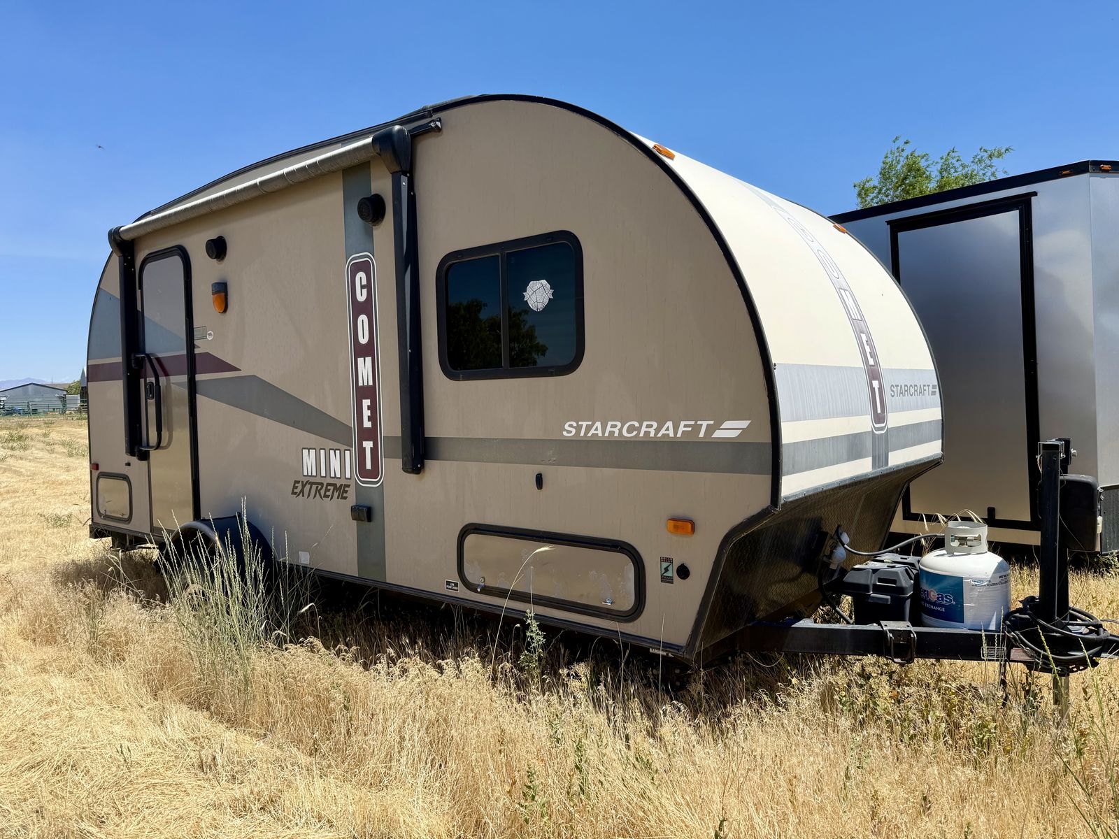 2017 Starcraft Comet Mini 18DS Travel Trailer – Clean, Lightweight & Ready for Adventure