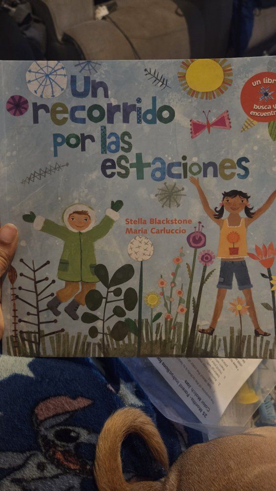 Un recorrido por las estaciones by Stella Blackstone & Maria Carluccio - Barefoot Books - Seek & Find Book