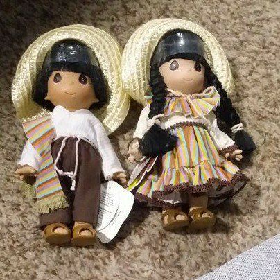 JUAN AND JUANITA...PRECIOUS MOMENTS DOLLS .MEXICO