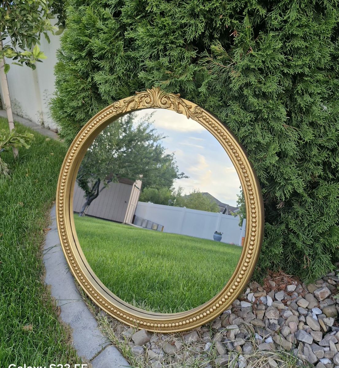 Ornate Gold Round Mirror – 32" #498