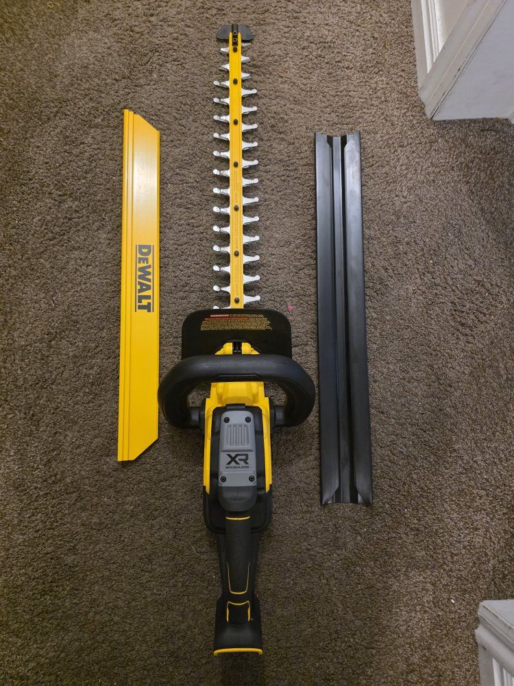 DEWALT 20V MAX XR 24 in. Cordless Brushless Hedge Trimmer & Hedge Sweep (Tool Only)