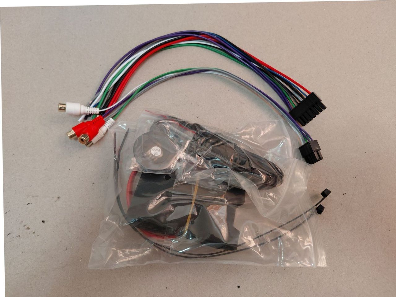 Main image 3