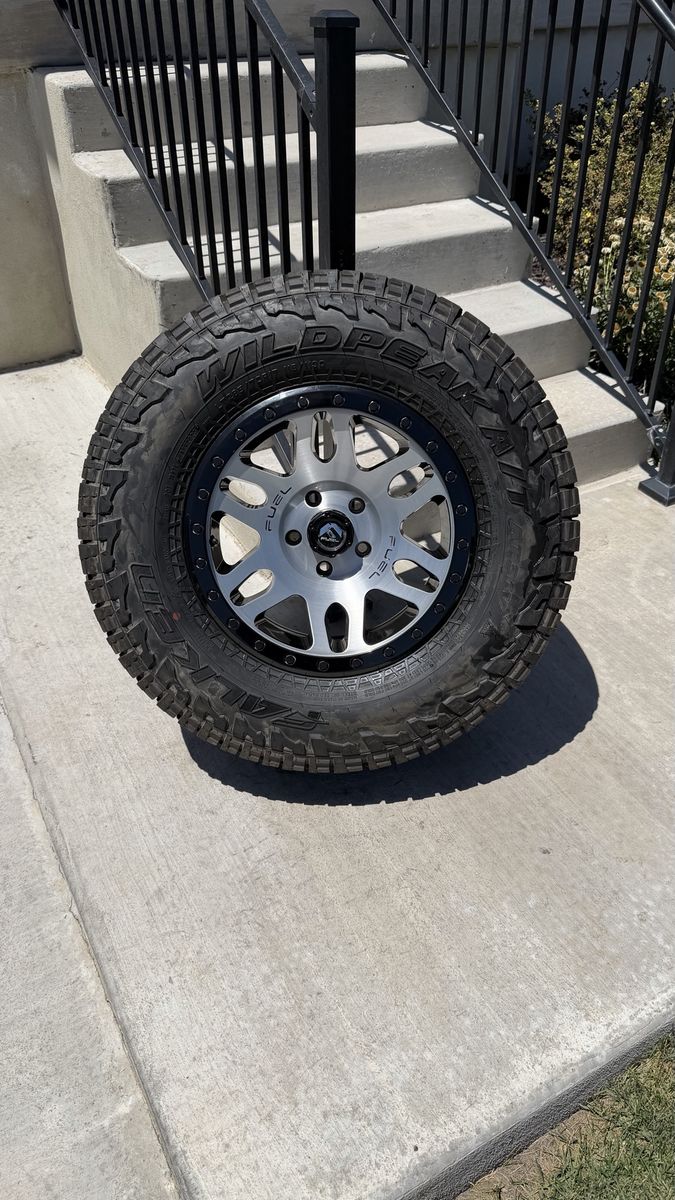 Jeep Wrangler Rims and Tires 285/70R17 Falken Wildpeak