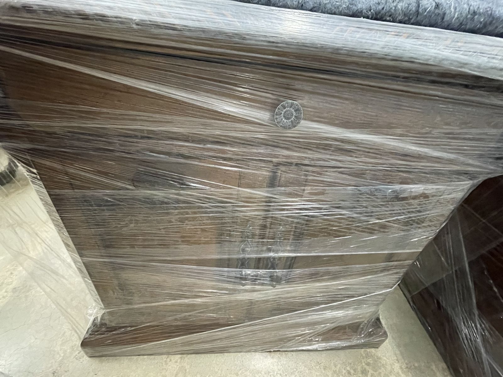 Main image 3