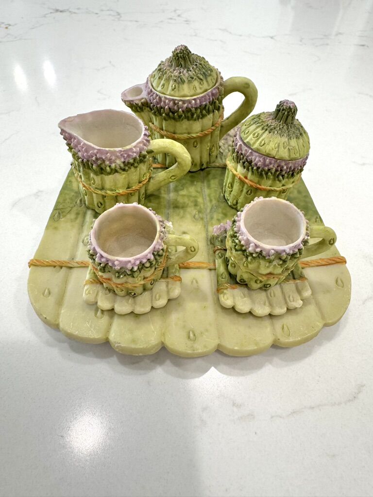 Collectible Vintage Miniature Tea Set - Asparagus