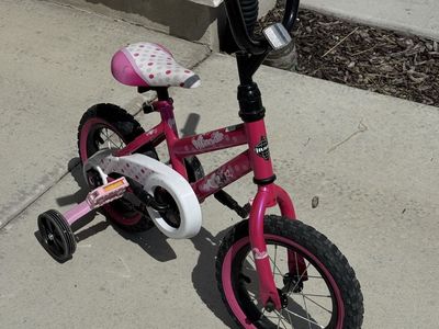 Huffy 12” Minnie Mouse Bike with Training Wheels