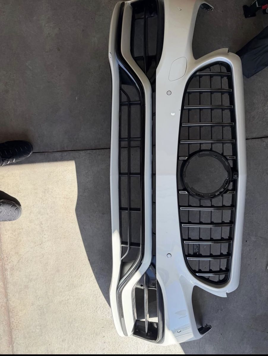 OEM Mercedes-Benz Front Bumper Cover Assembly with Main & Lower Grille - White