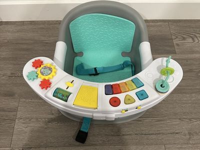 Infantino Music & Lights Booster Seat