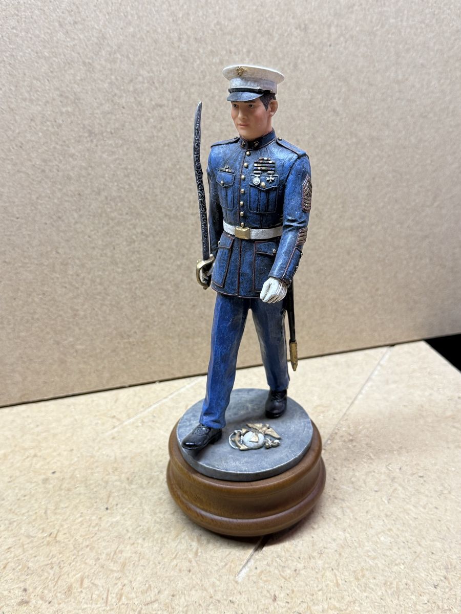 American Heroes "The Few" AMB160B Marine's Hymn Musical Figurine, 1999 Vanmark