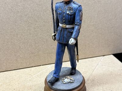 American Heroes "The Few" AMB160B Marine's Hymn Musical Figurine, 1999 Vanmark