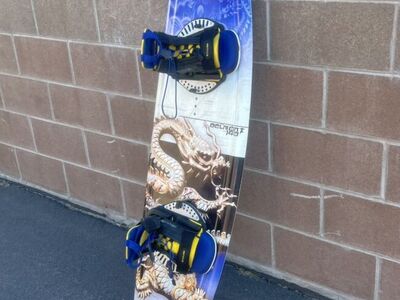 Hyperlite Belmont 140 Wakeboard With Bindings
