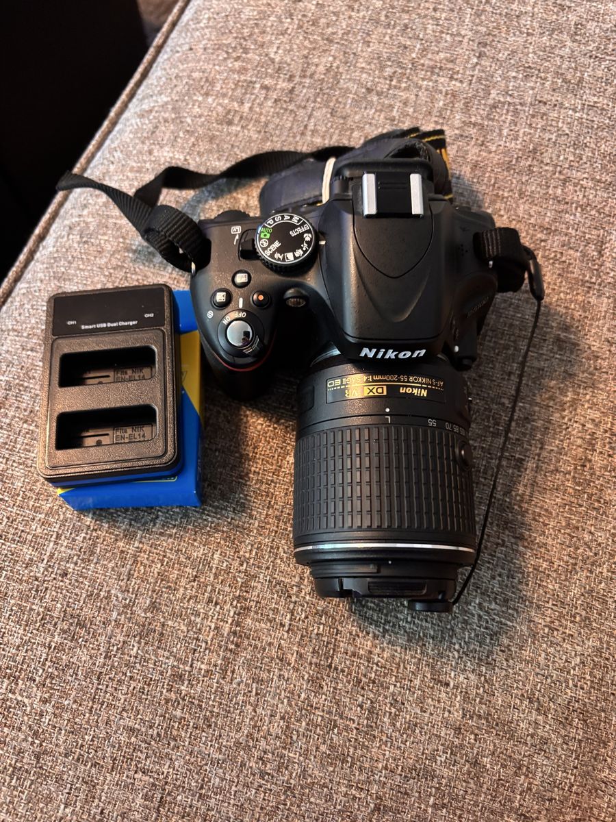 Like new Nikon d5100 camera package awesome!!