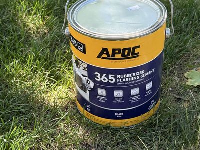 APOC 365 Rubberized Flashing Cement Black 0.9 Gallon
