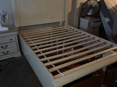FREE———White Wooden Platform Bed Frame with Headboard and Built-in Storage Drawers