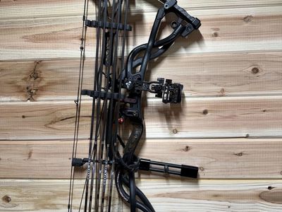 Hoyt Carbon Element G3
