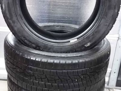 Set of 4 tires 235/50r18 Continental All-season