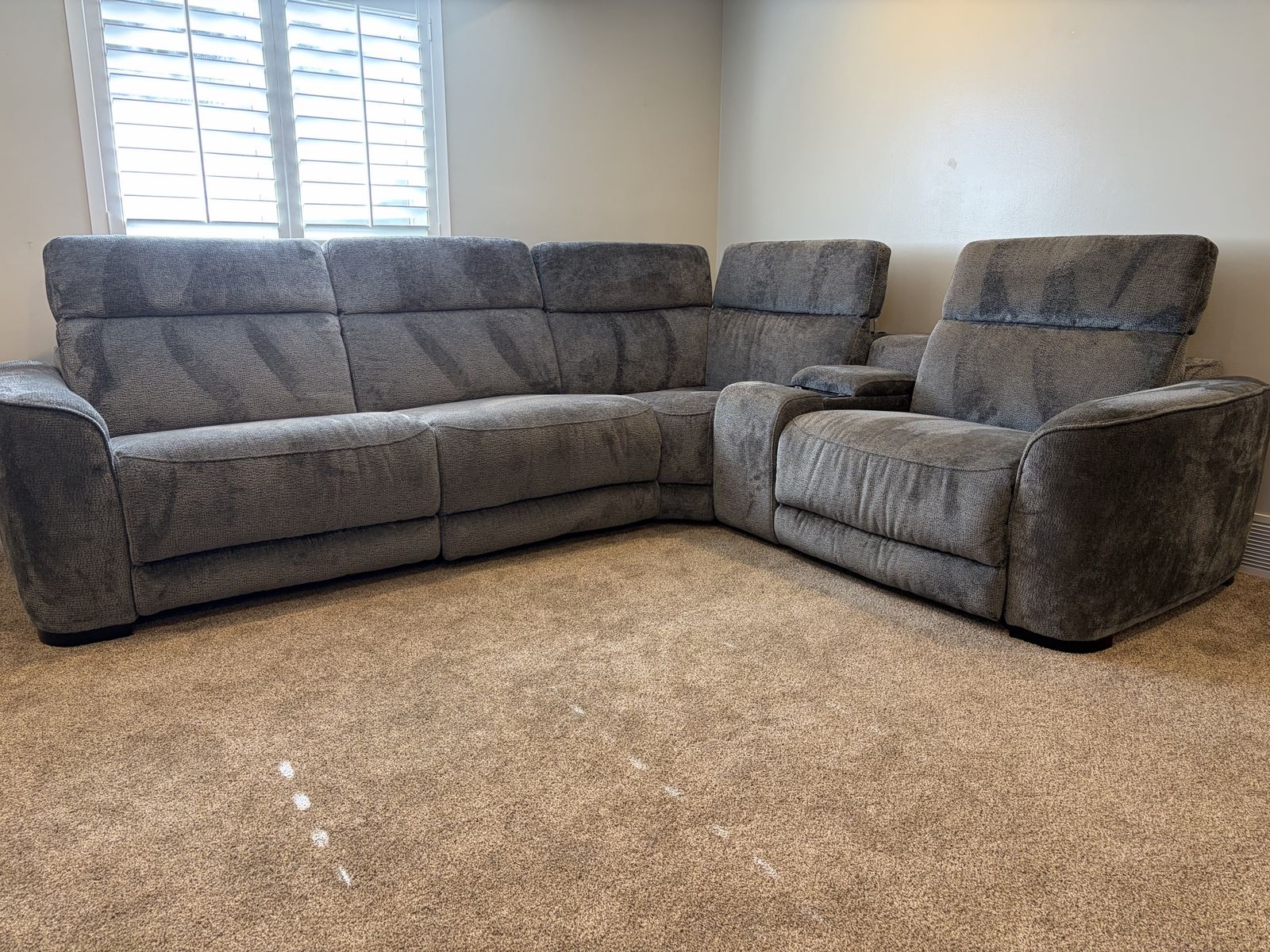Reclining sectional