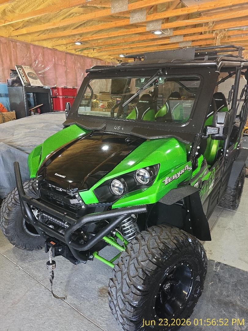 2022 Kawasaki Teryx 4 S LE UTV - Green, 4-Seater, Side-by-Side with Spare Tire & Winch
