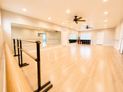 4,760 SF Dance Studio / Gym / Retail / Flex Space for Lease – Clearfield, Utah