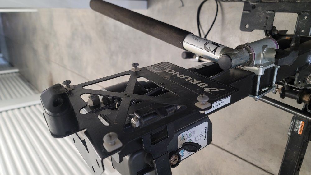 wheelchair hitch lift