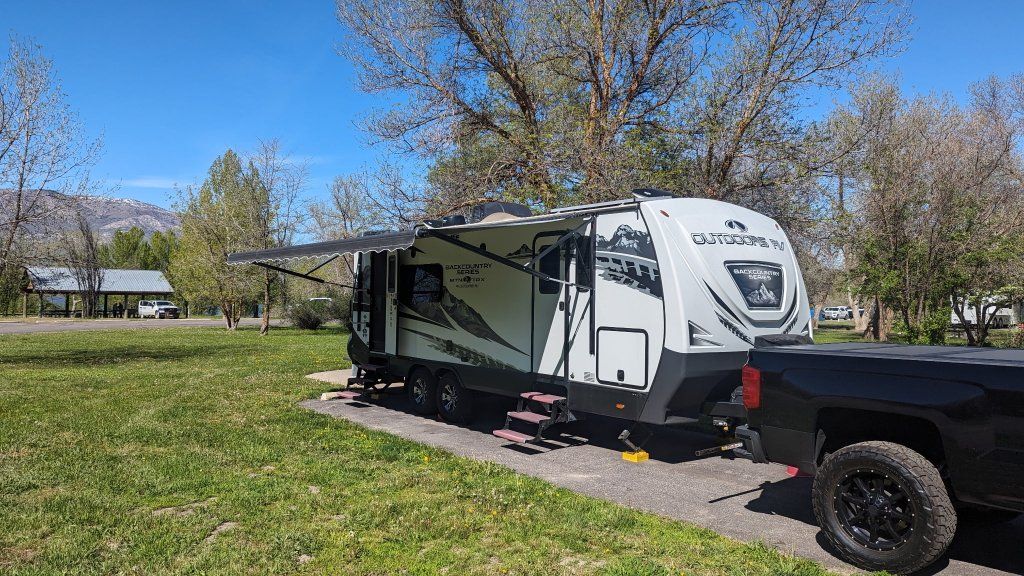 2022 Outdoors RV 24 KRS Backcountry 