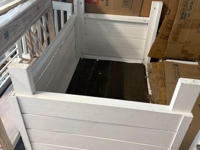 Custom dog kennel (2)